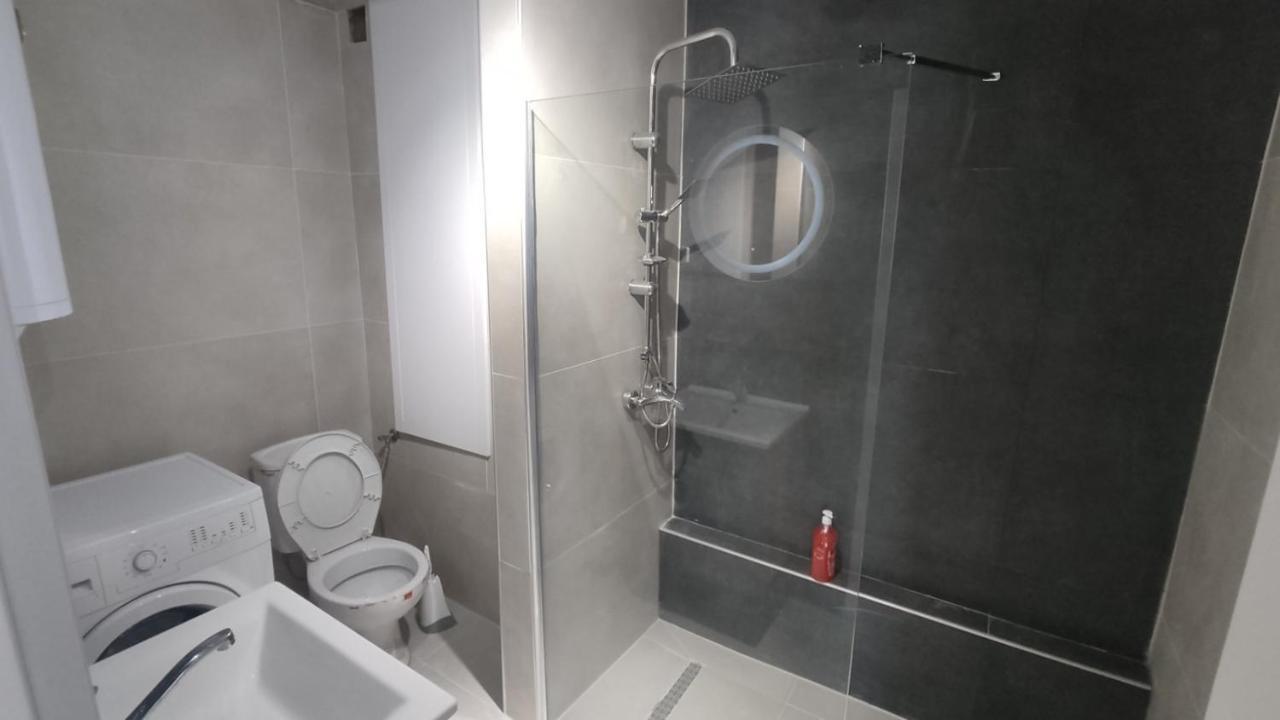 Sky View Luxury Center Skopje Apartments Bagian luar foto