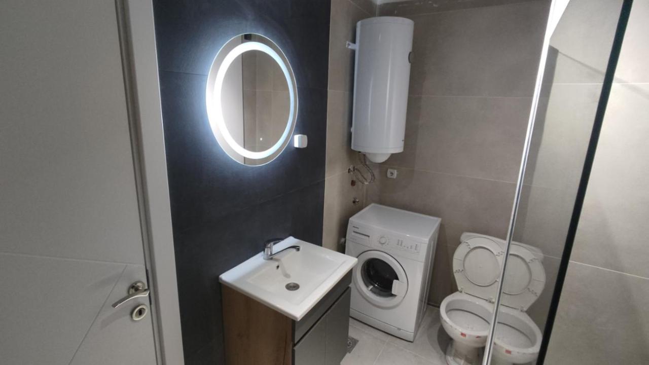 Sky View Luxury Center Skopje Apartments Bagian luar foto