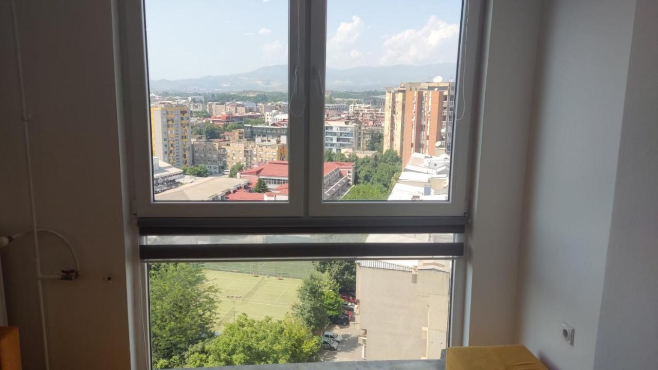 Sky View Luxury Center Skopje Apartments Bagian luar foto