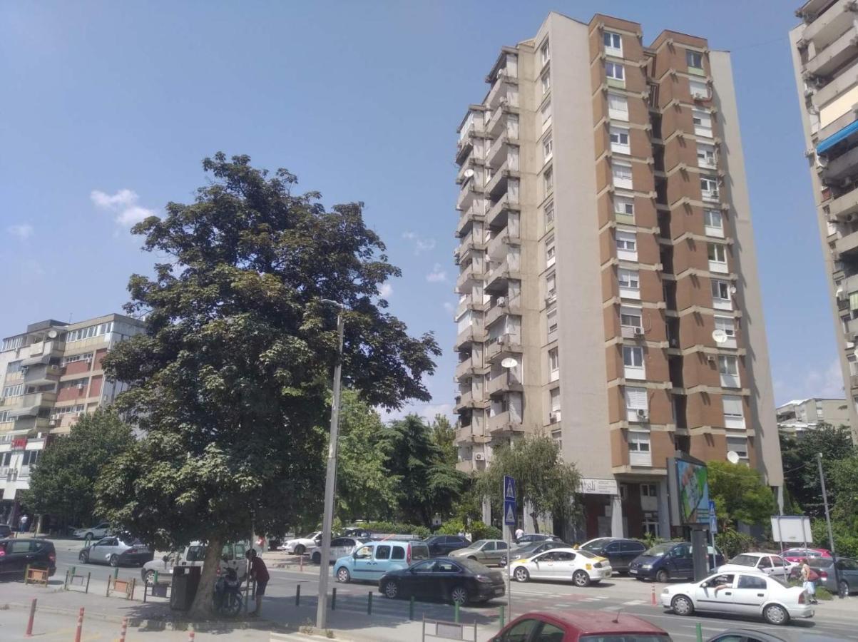Sky View Luxury Center Skopje Apartments Bagian luar foto