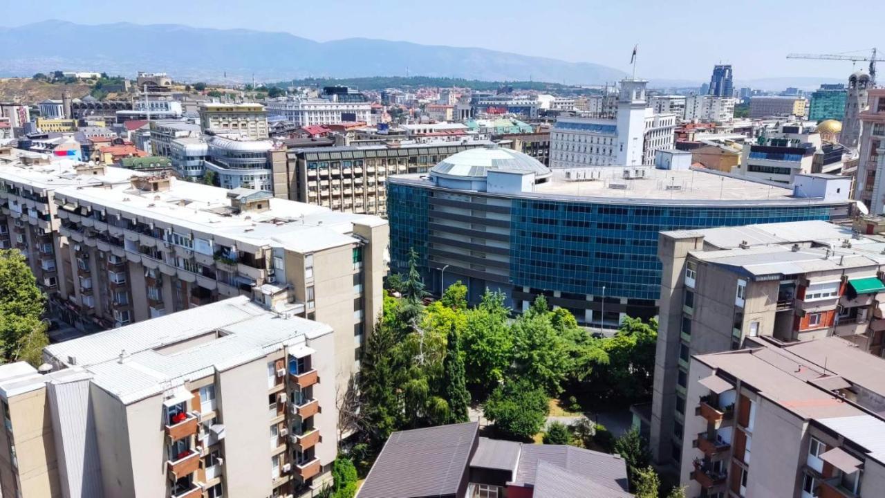 Sky View Luxury Center Skopje Apartments Bagian luar foto